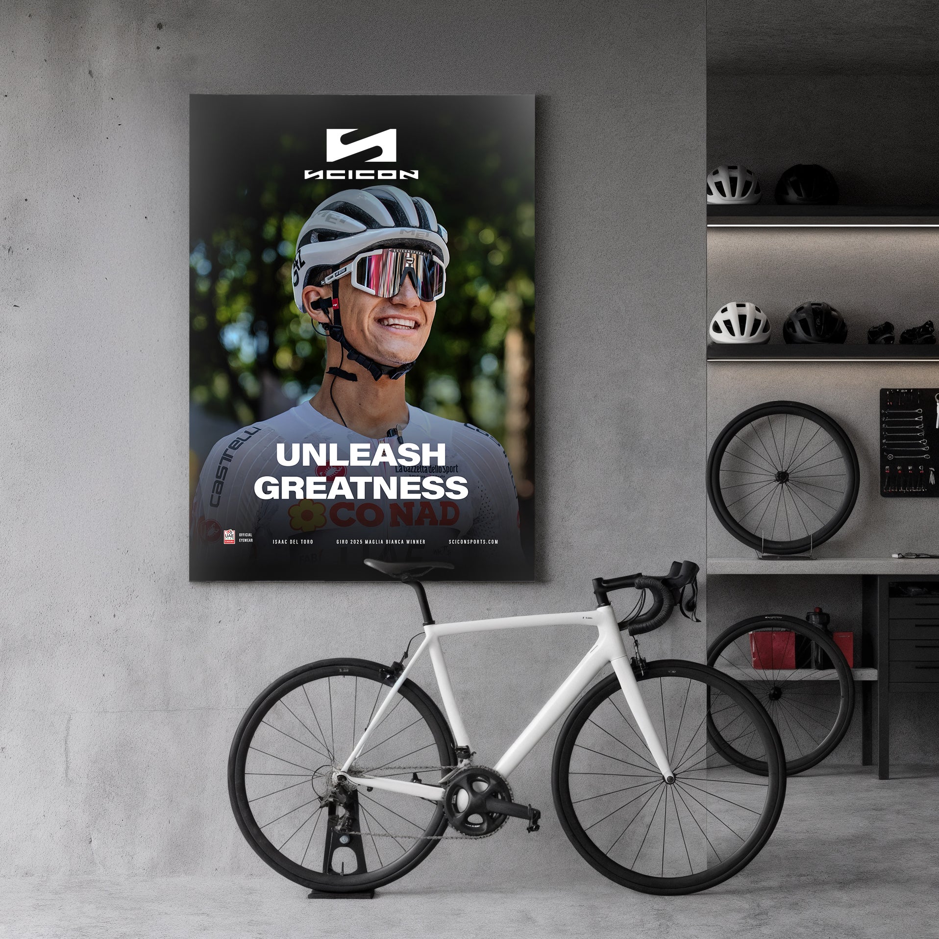 FABRIC POSTER DEL TORO GIRO 25