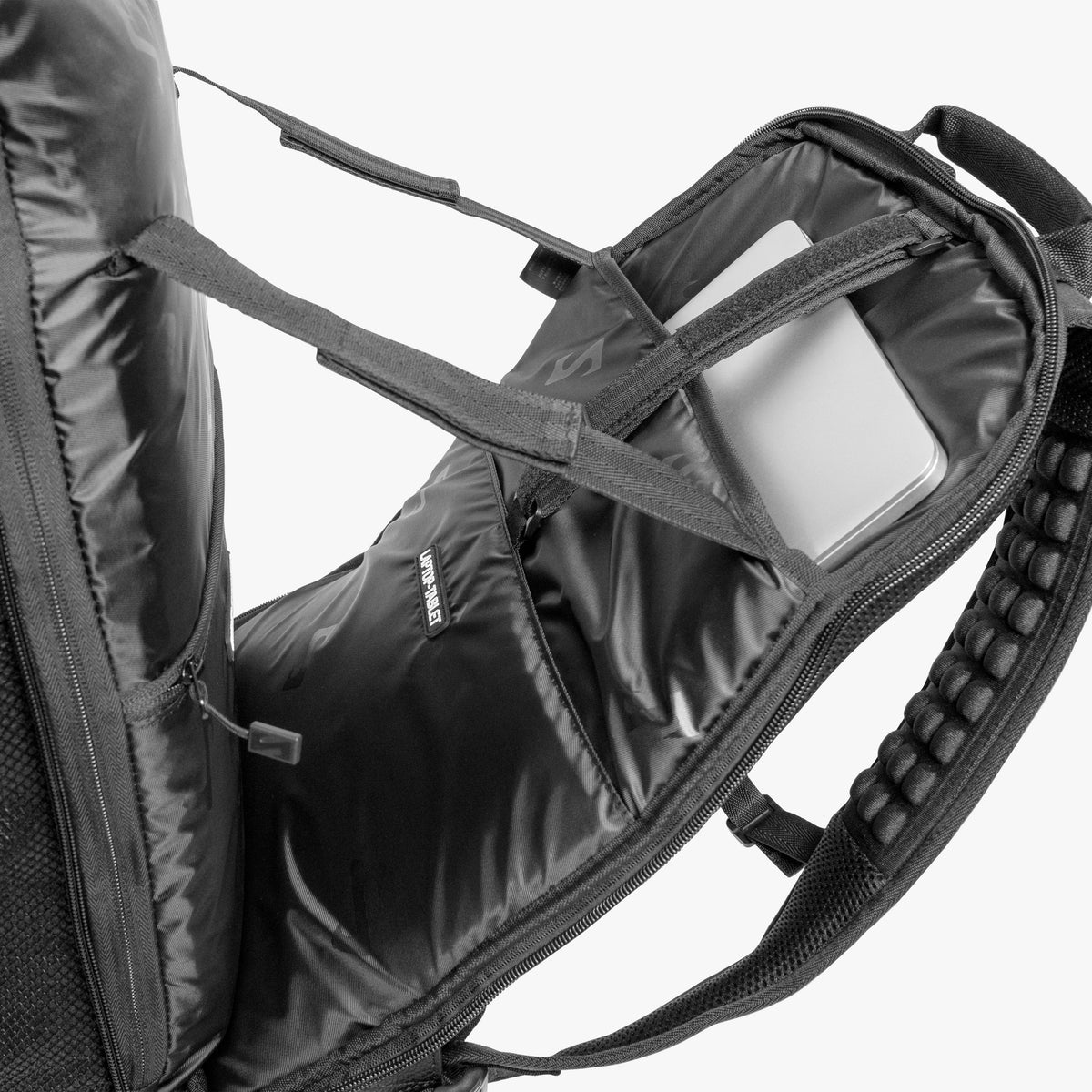 Backpack Pro 35L Synerskin laptop
