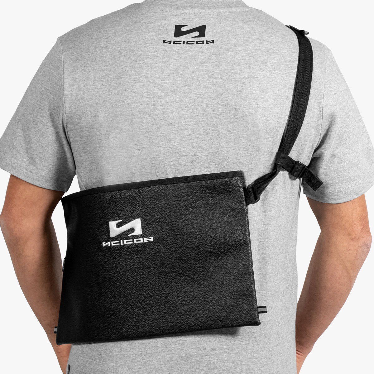 Musette Medium Cross Body Bag Synerskin back hero